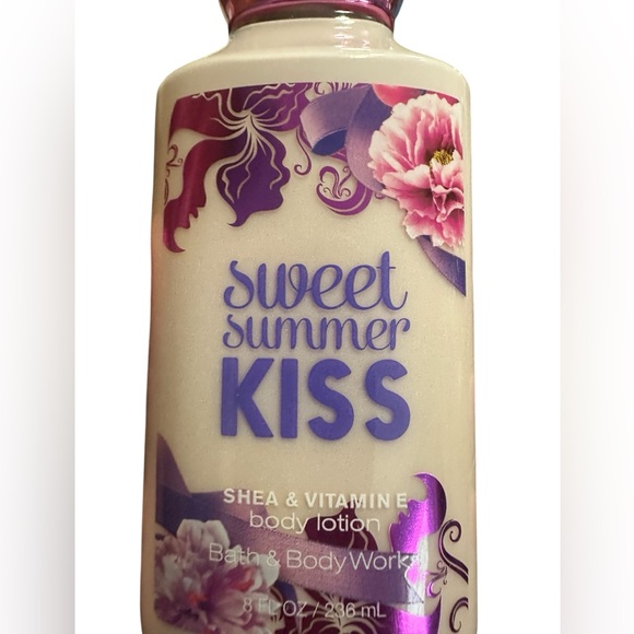 Bath & Body Works Sweet Summer Kiss Body Lotion - Picture 3 of 6